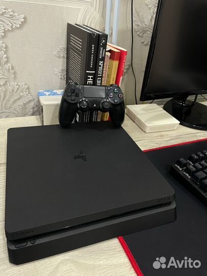 Sony playstation 4 slim