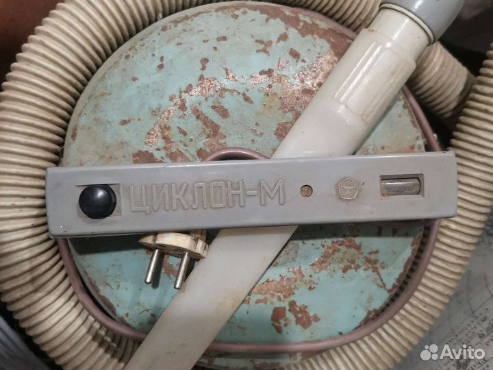 Рабочий Советский пылесос
