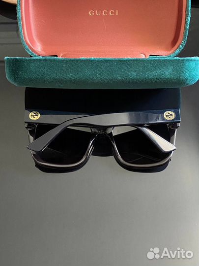 Солнечные очки gucci