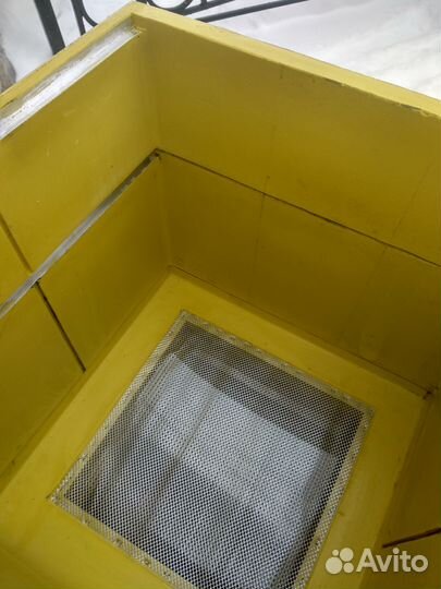 Ульи для пчел сделаны из ппу 12 рамок цельнолитые