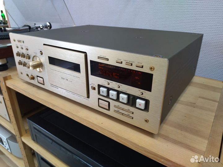 Кассетная Дека teac-V6030S+пульт 220v