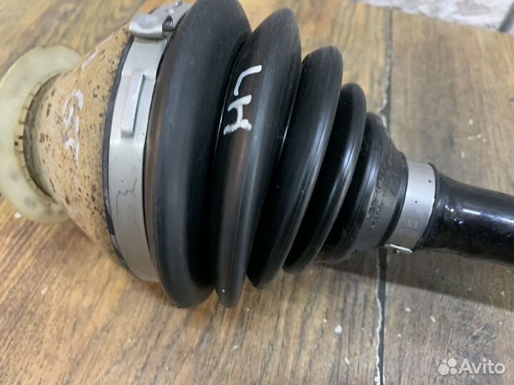 VW Polo Sedan GT Привод (Полуось) передний левый