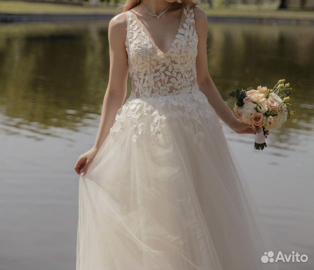 Свадебное платье 44
