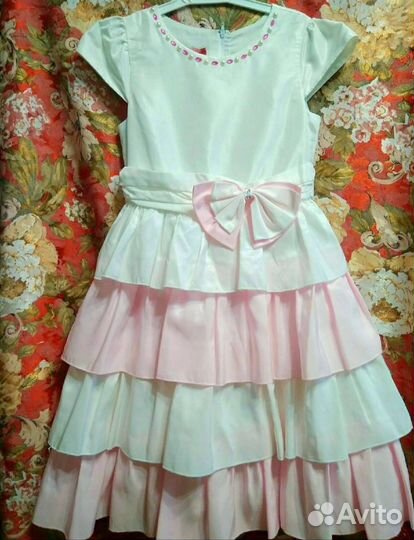 Платье праздничное для девочки 134 размер
