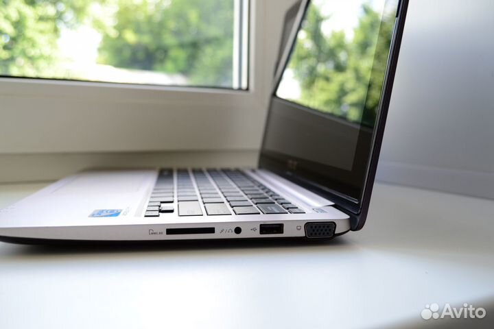 Нетбук сенсорный asus S200E