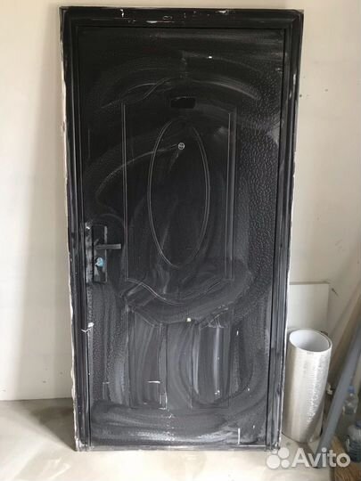 Дверь входная металлическая