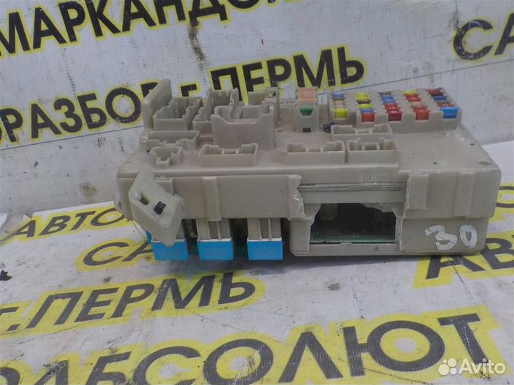 Блок предохранителей Toyota Camry XV30 2001-2006