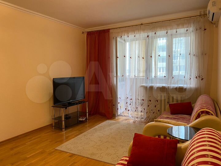 1-к. квартира, 45 м², 8/16 эт.