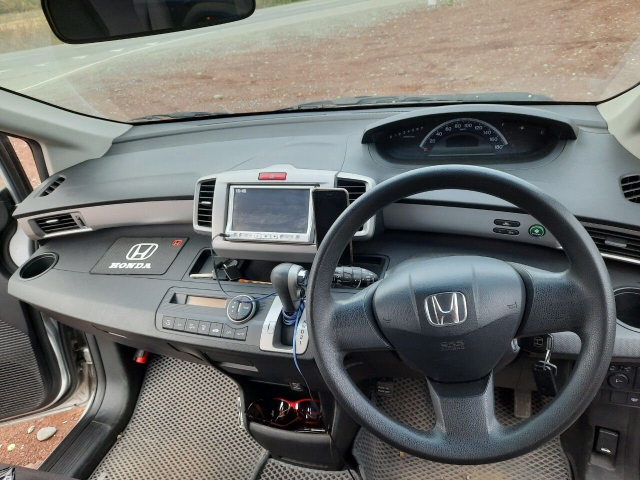 Honda Freed: фото владельца