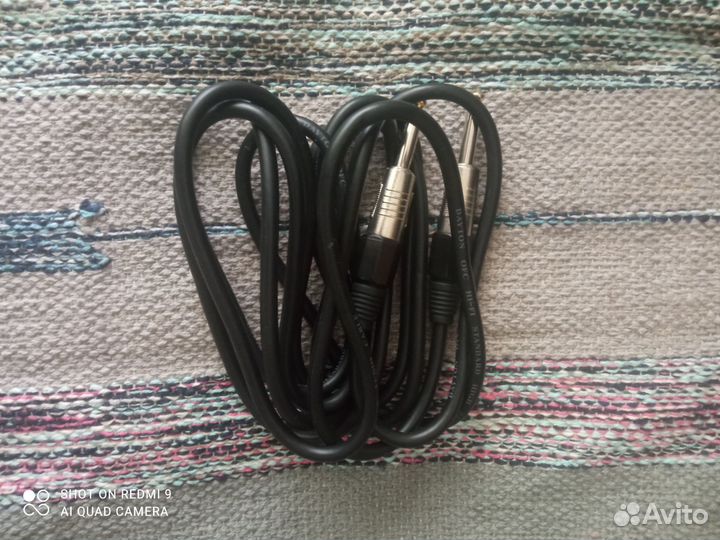 Электрогитары, комбоусилитель, аксессуары