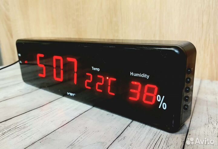 Электронные часы настенные и настольные