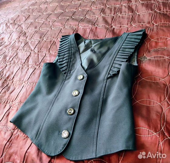 Жилетка для девочки школьная р-р 128-134