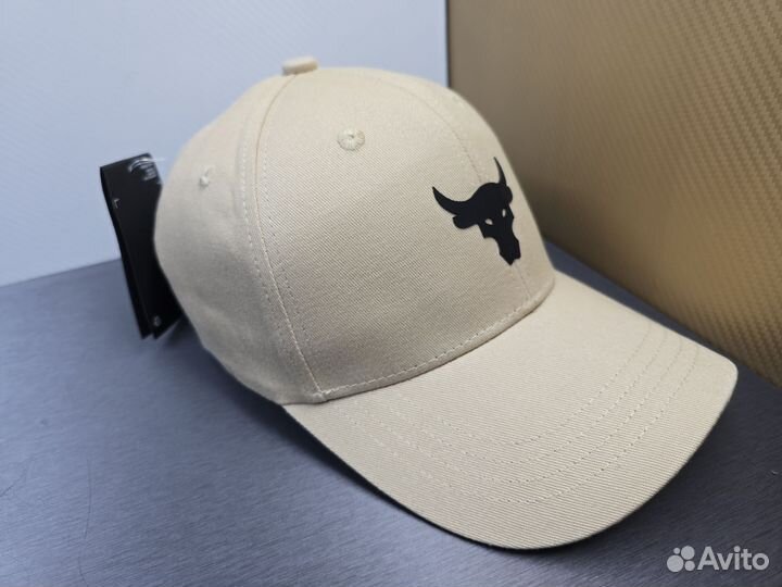 Бейсболка мужская Under Armour бежевая