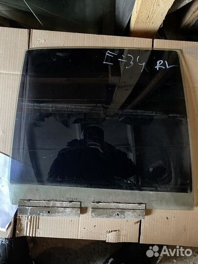 Стекло заднее левое BMW E-34