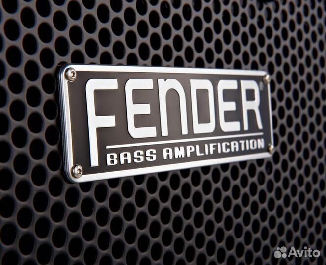 Басовый комбоусилитель Fender