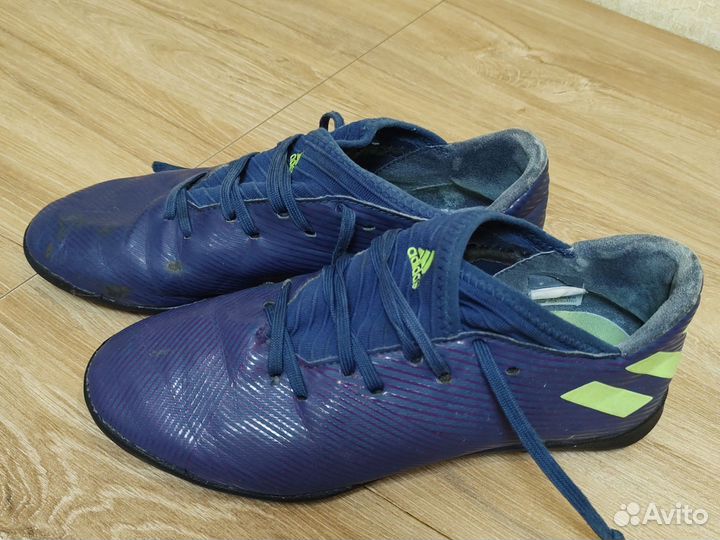 Бутсы сороконожки р.36