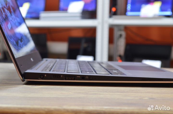 Ноутбук Dell XPS 13 9360: i5-7200/4Gb/SSD240