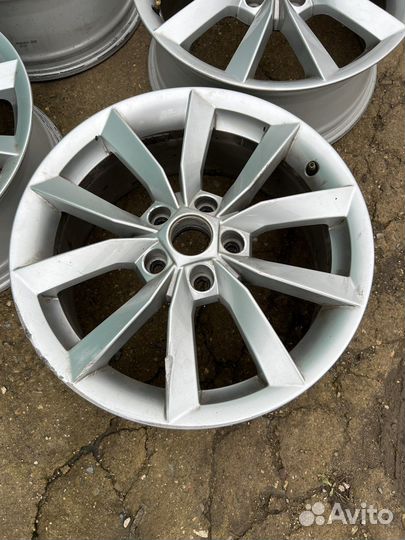 Диски R17 оригинал Skoda Yeti
