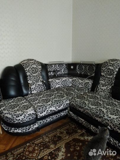 Угловой диван бу