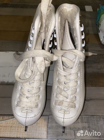 Коньки Larsen Martina 29 р