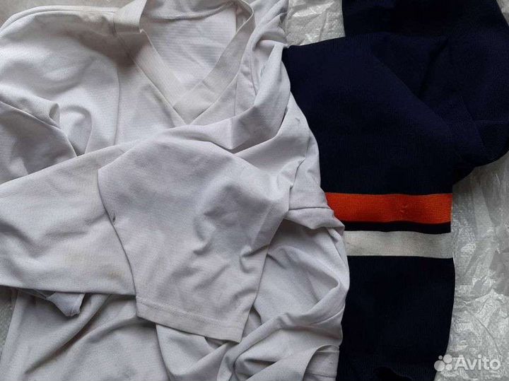 Хоккейный шлем и форма