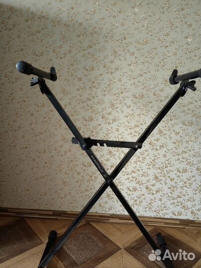 Стойка под синтезатор