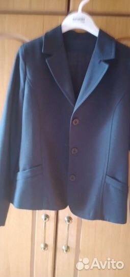 Школьный костюм для девочки 134см