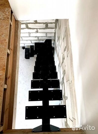 Лестница на монокосоуре