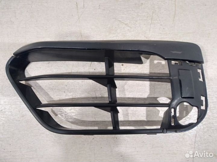 Решетка бампера передняя левая Bmw X1 F48 2015