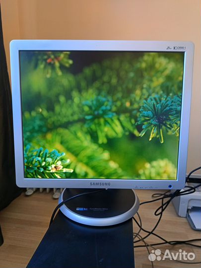 Монитор Samsung SyncMaster 961Bf