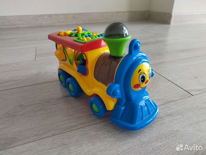 Развивающая игрушка Паровозик