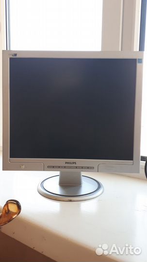 Монитор для компьютера philips