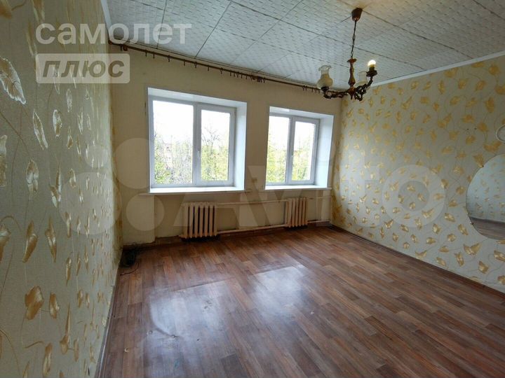 4-к. квартира, 87 м², 4/4 эт.