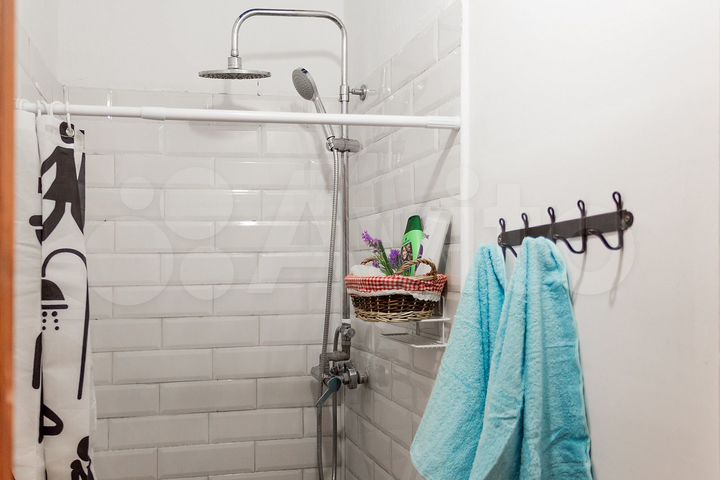 Комната 18 м² в 8-к., 2/5 эт.