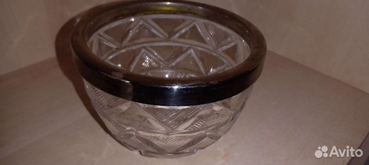 Хрустальная ваза