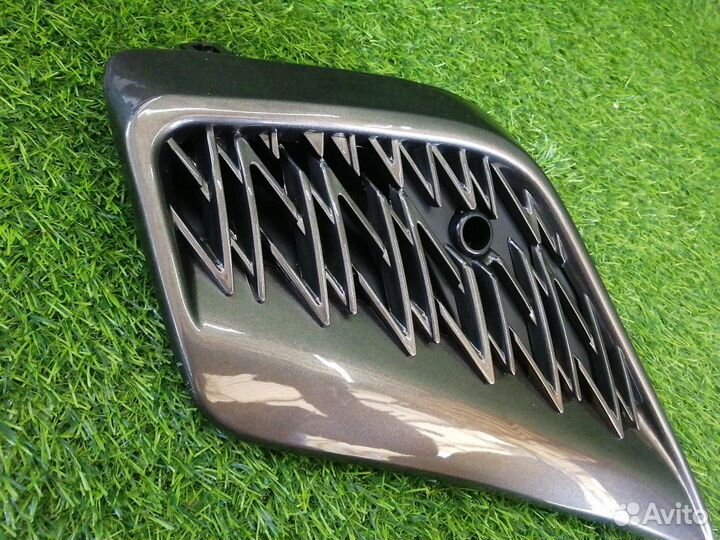 Решетка в бампер правая Lexus Nx200 Z10 2018