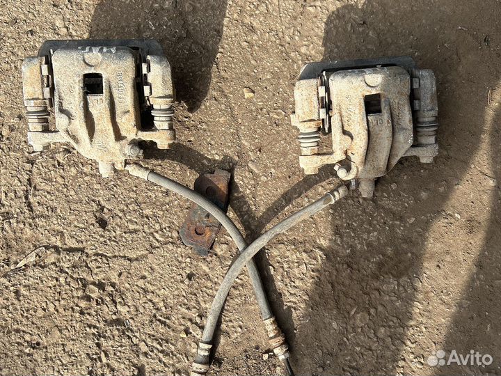 Задние супорта Kia Magentis 2010