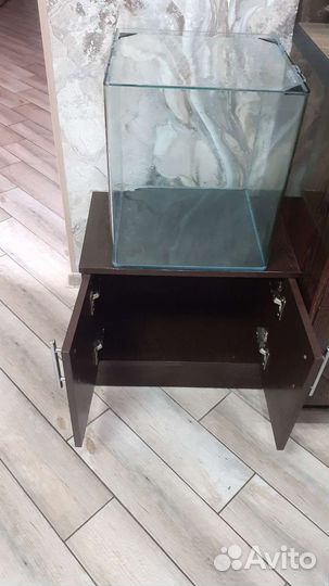 Аквариум куб 48 с тумбой. Фильтр. Свет