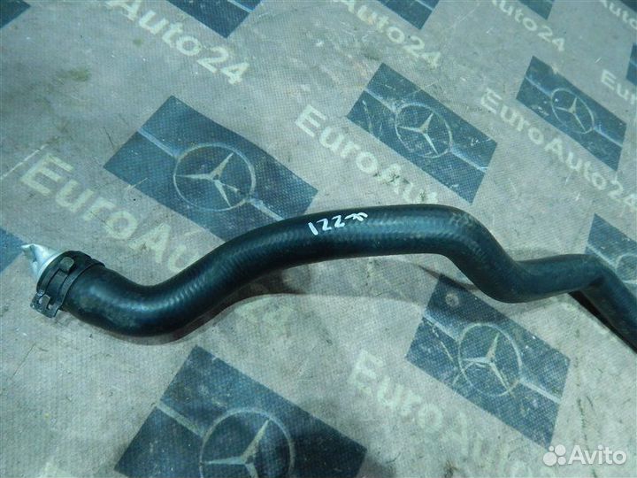 Патрубок охлаждения Mercedes-Benz S-Class W221