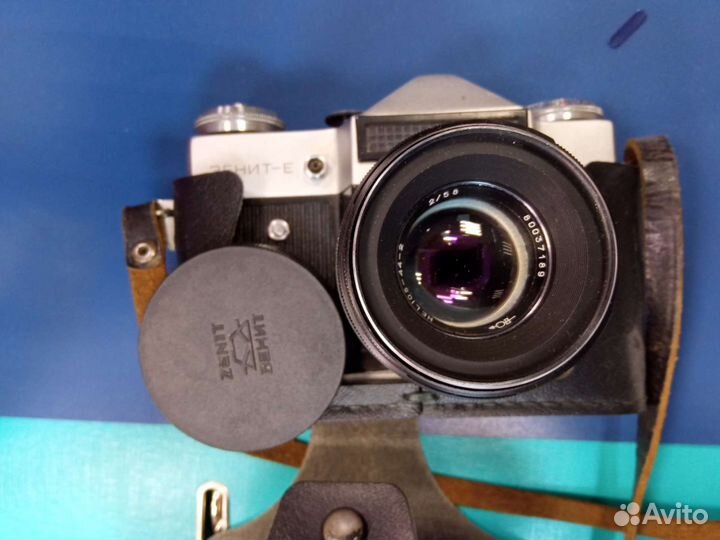 Пленочный фотоаппарат зенит