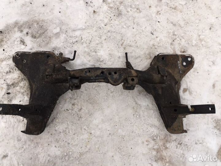 Подрамник передний Mazda 626 GE 91-97 гг