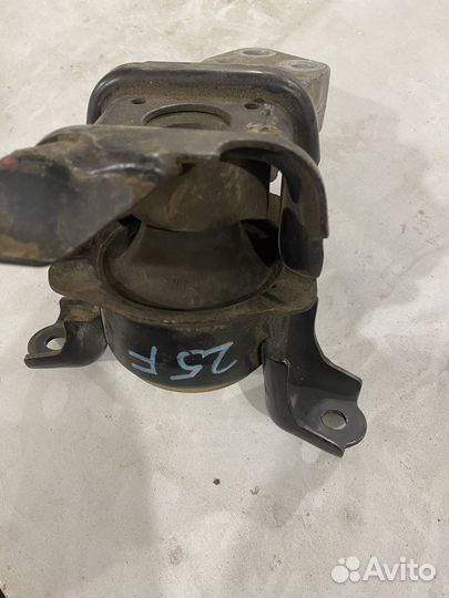 Правая опора двигателя