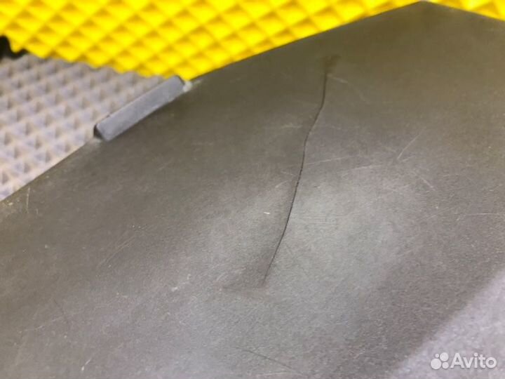 Накладка Mercedes-Benz W124 M111 2.0 1993