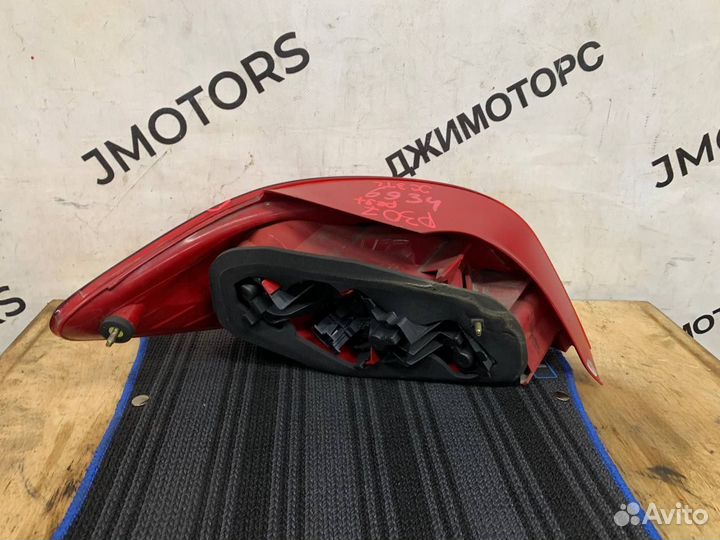 Фонарь задний правый Peugeot 307 хэтч рестайлинг