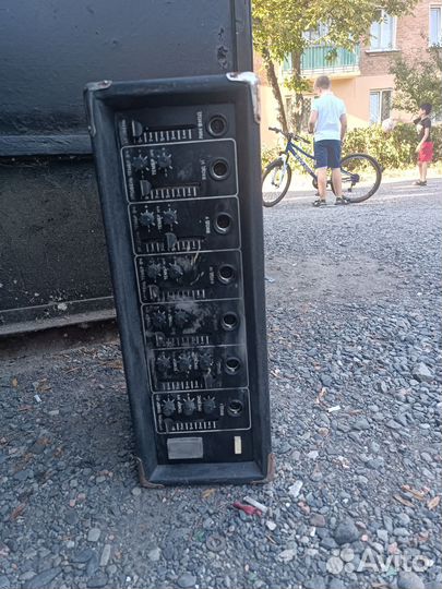 Микшерный пульт