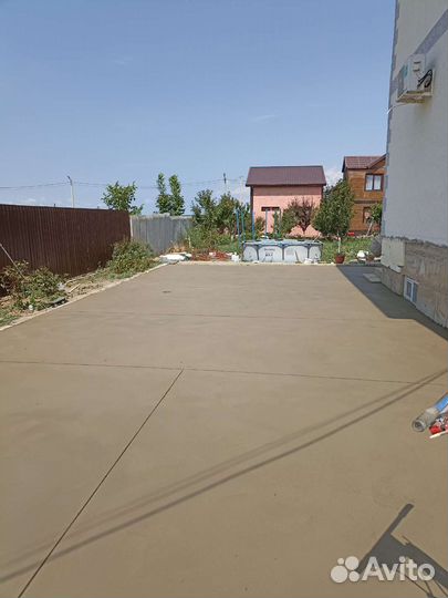 Стяжка пола полусухая механизированным способом