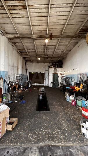 Гараж, > 30 м²