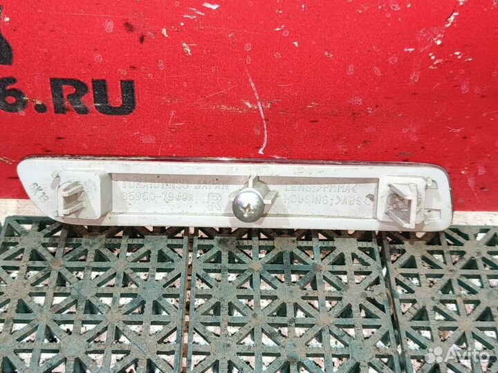 Катафот задний правый Suzuki SX4 хэтчбек