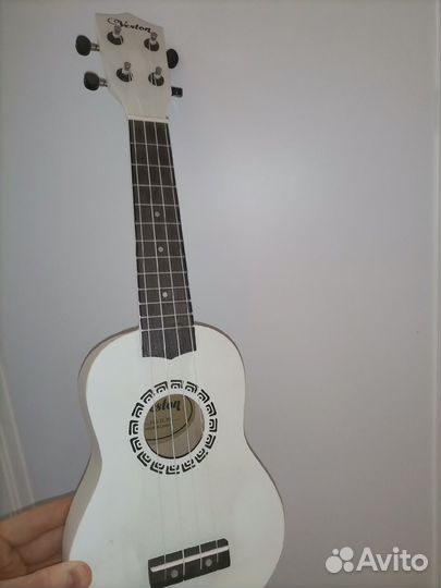 Укулеле Veston