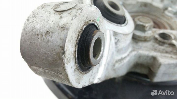 Ступица задняя правая Nissan Skyline V35 VQ25DD